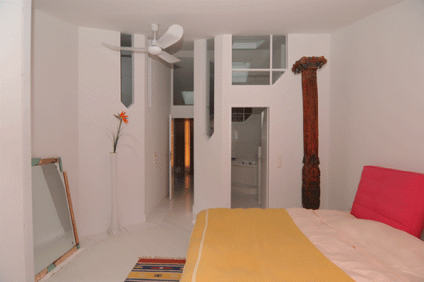 5.1-bedroom view to living & masterbath